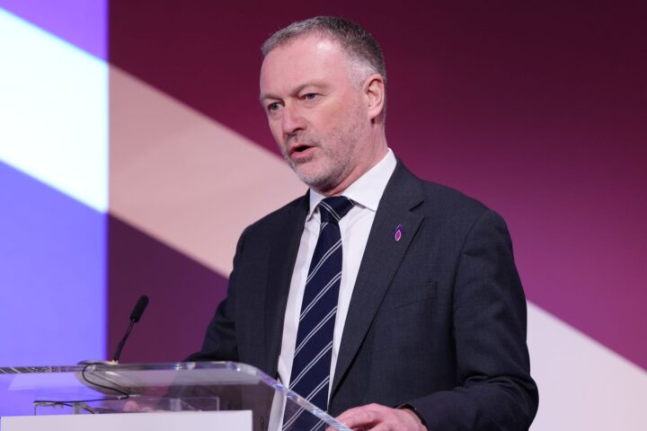 Ministers target 'fun police' to ease red tape on street parties and pub events