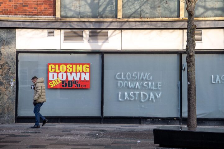 Starmer to accuse Tories of neglecting high streets amid £800 million town centre cleanup plan