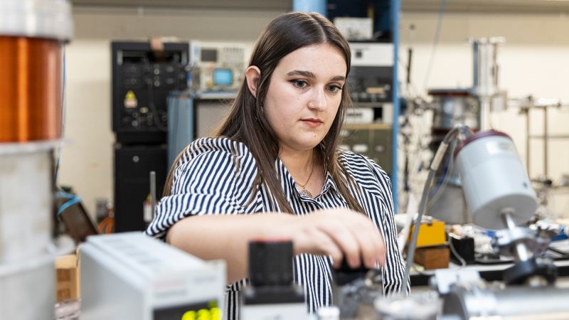 Student creates cosmic dust in lab to advance understanding of life's origins
