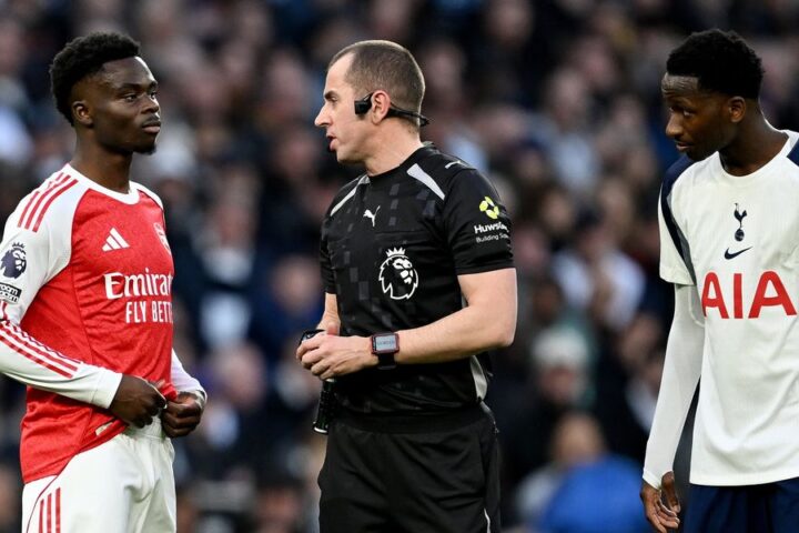 Tottenham-Arsenal derby interrupted by technical issues, viewers express frustration