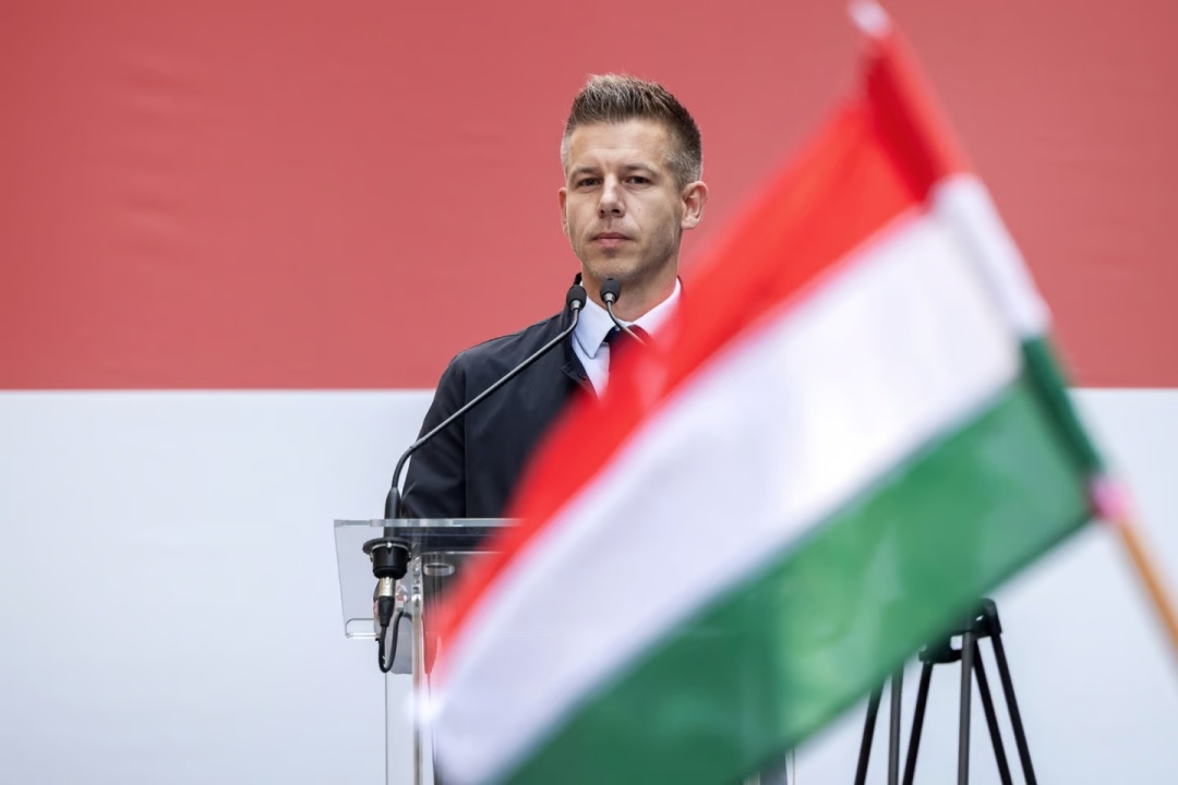 Hungarian opposition seeks supermajority to remove Orbán's appointees