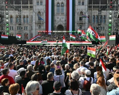 Hungary’s Election Campaign Enters Critical Phase Amid Security-Focused Shift