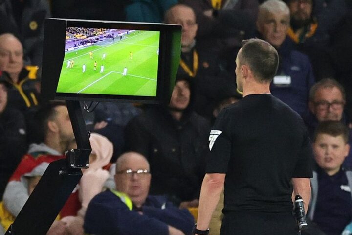 Alan Shearer criticizes VAR as Premier League officiating faces renewed scrutiny