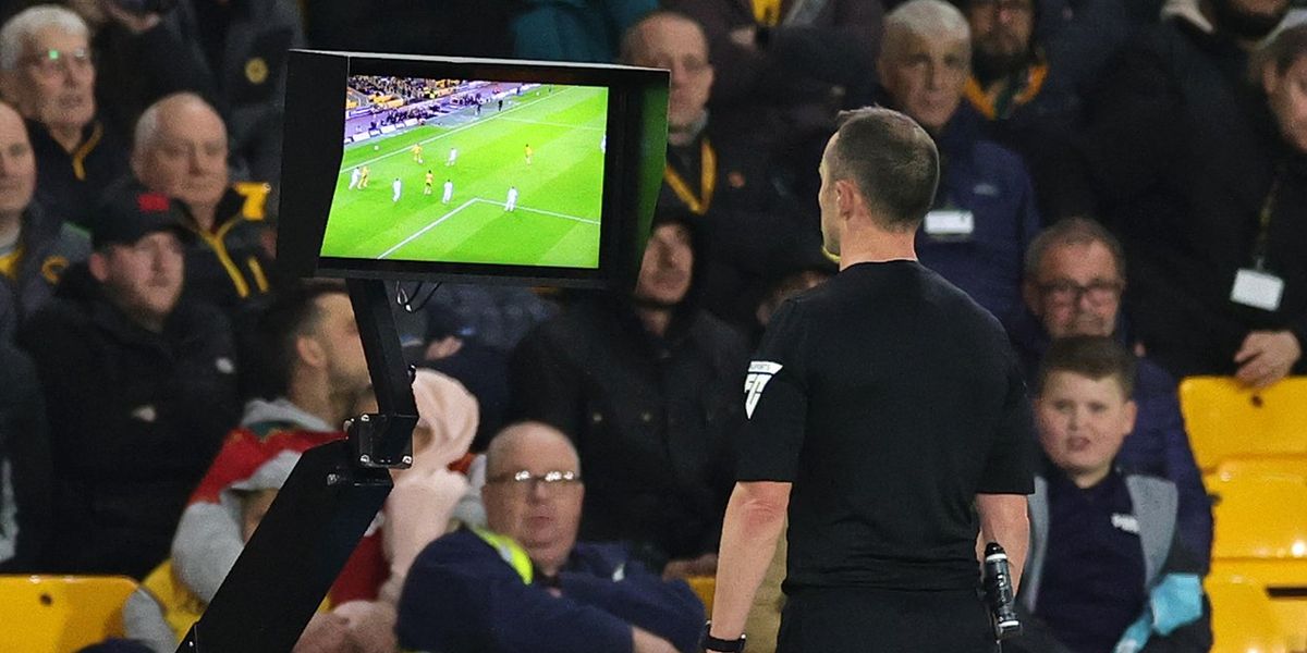Alan Shearer criticizes VAR as Premier League officiating faces renewed scrutiny