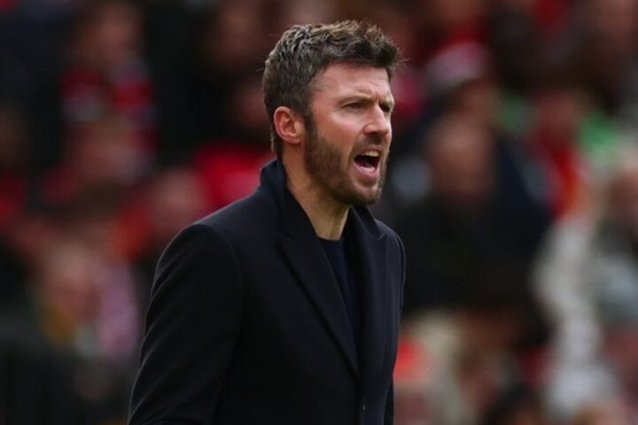 Carrick praises Manchester United's character in comeback win over Crystal Palace