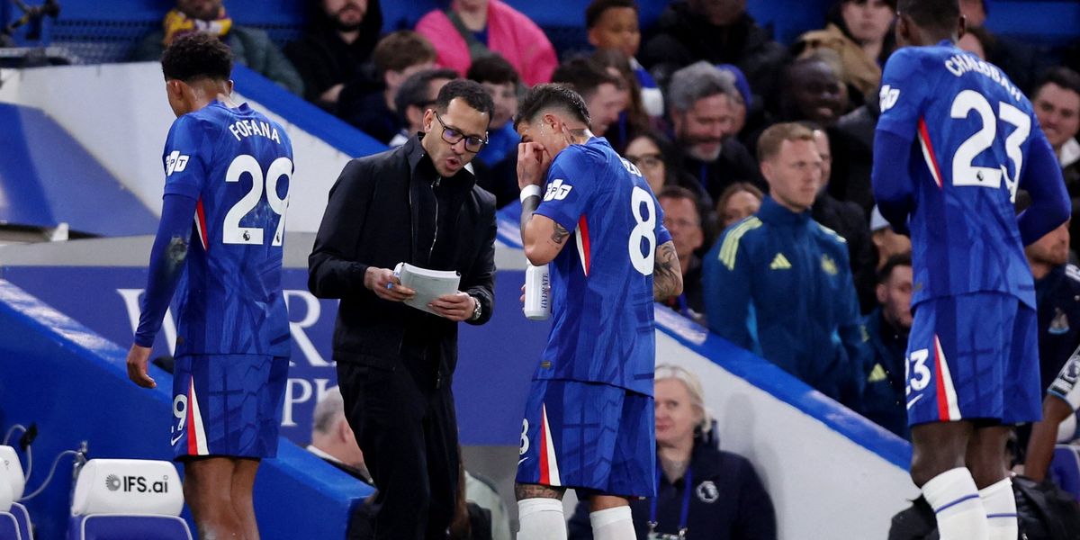 Chelsea booed off after losing to Newcastle in disappointing home defeat
