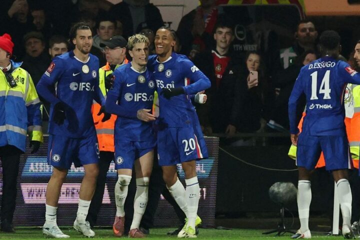 Chelsea defeat 10-man Wrexham in extra time to reach FA Cup quarter-finals