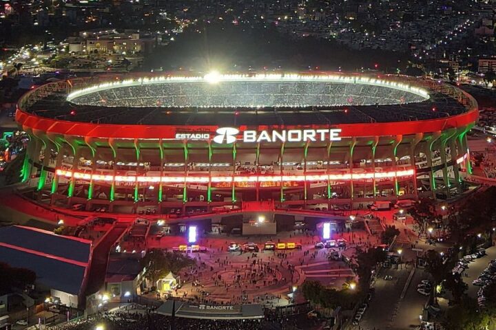 Fan dies after fall from VIP area at Mexico's famed Azteca Stadium