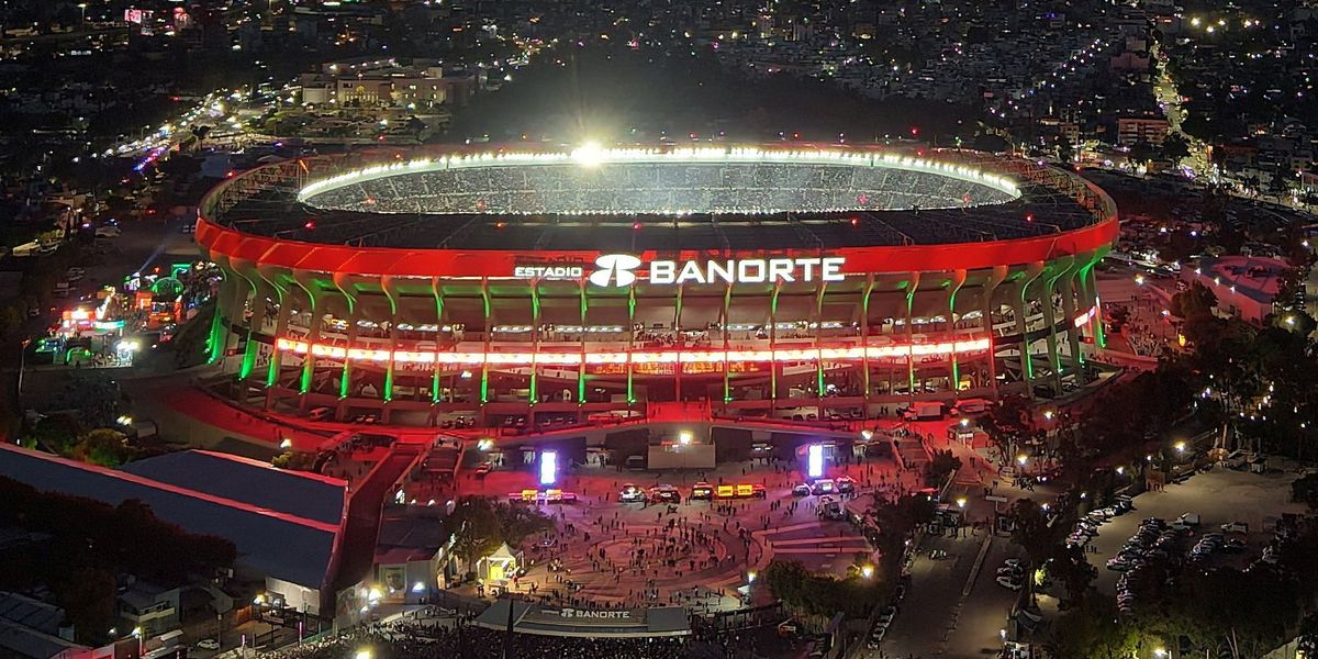 Fan dies after fall from VIP area at Mexico's famed Azteca Stadium