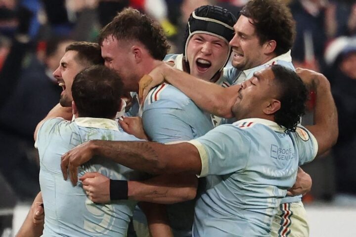 France secures Six Nations title with last-minute penalty against England