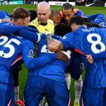 Gary Neville criticises Chelsea's pre-match huddle as unnecessary and performative