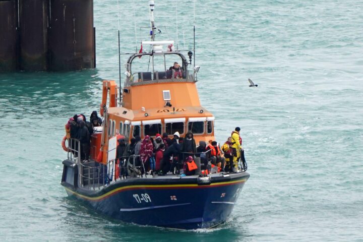 Home Office to reject last-minute asylum claims from absconding failed applicants