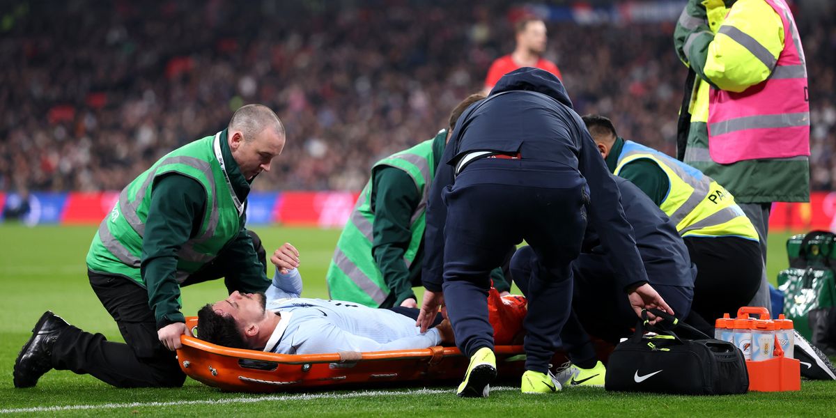 Injury delay marks England's World Cup warm-up match against Uruguay
