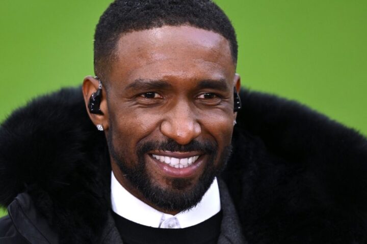 Jermain Defoe appointed as manager of Woking in first coaching role