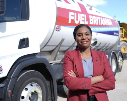 Kemi Badenoch pledges to lift Labour's ban on oil and gas licenses to boost UK energy production