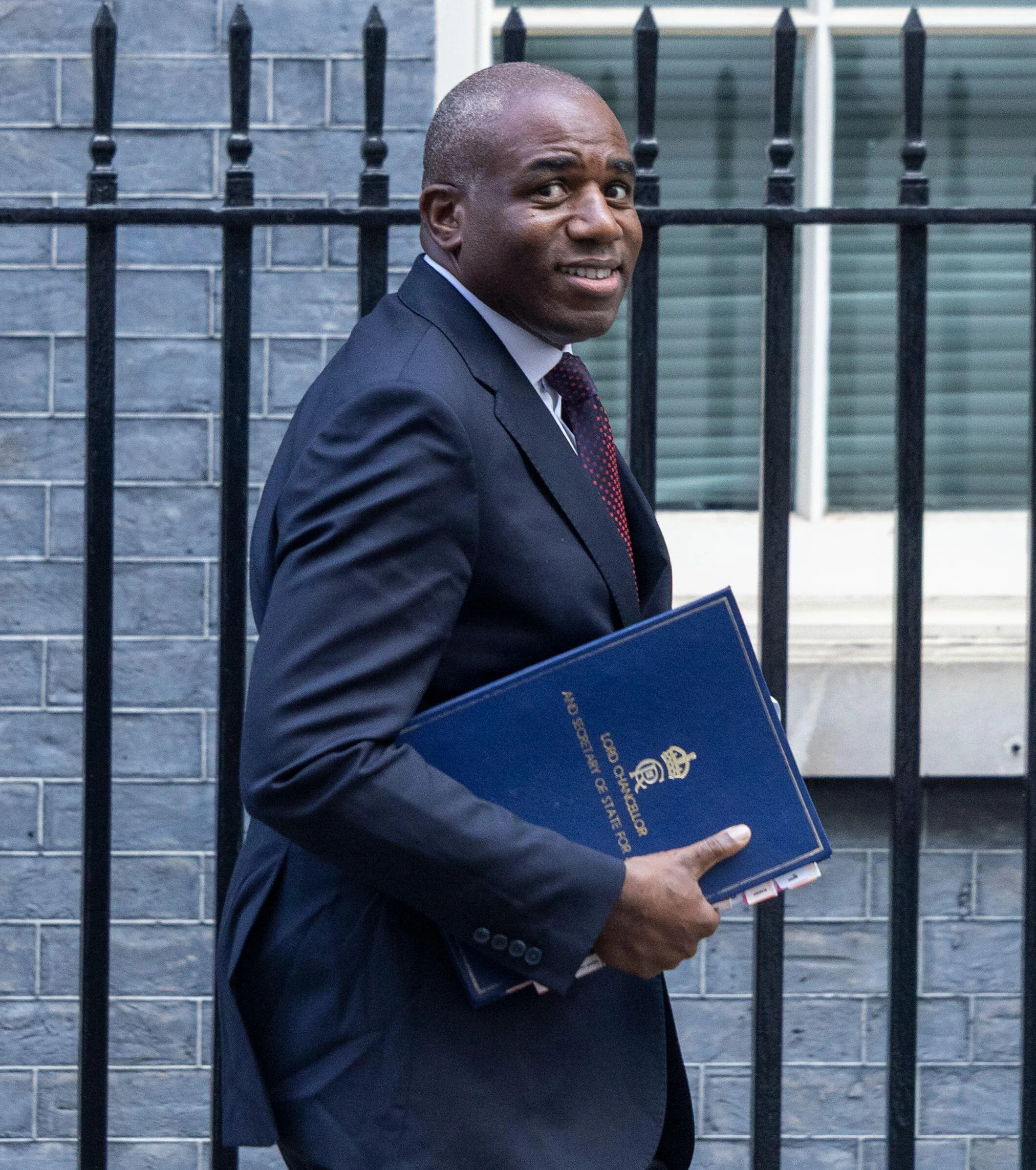 Labour's plan to remove jury trials advances despite significant backbench dissent