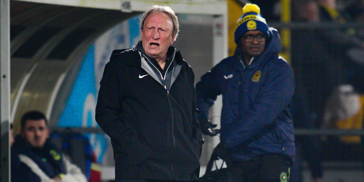 Neil Warnock expected to resign as Torquay manager after just two weeks in charge