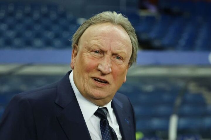 Neil Warnock returns from retirement at 77 to manage Torquay United temporarily