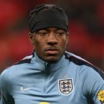 Noni Madueke leaves Wembley with knee brace after injury in England's draw against Uruguay