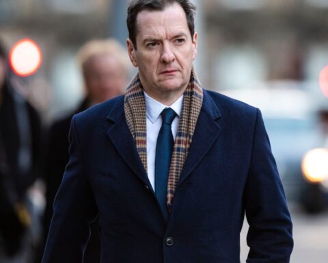 Osborne and Sunak criticize Bank of England's decision to replace Churchill with wildlife on banknotes