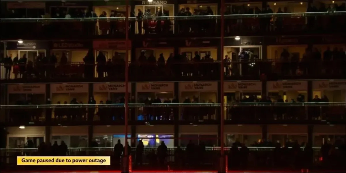 Power cut halts Challenge Cup match after just six minutes, frustrating fans