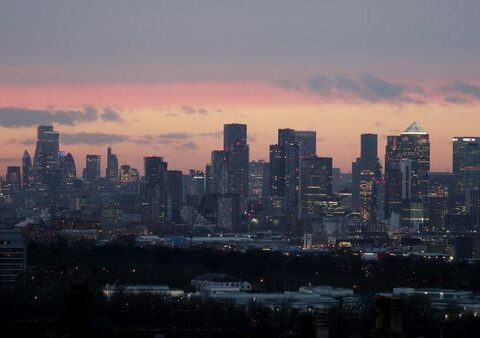 Robert Walters reports £14.9m loss and cancels dividend amid global hiring downturn