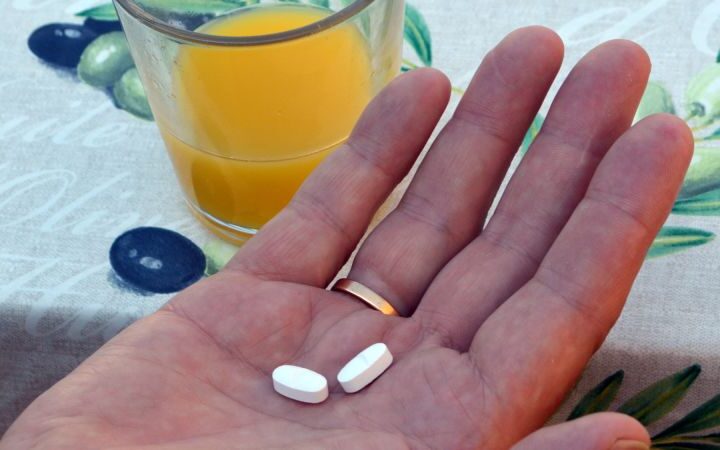 Should patients reconsider long-term use of beta-blockers after heart attacks?