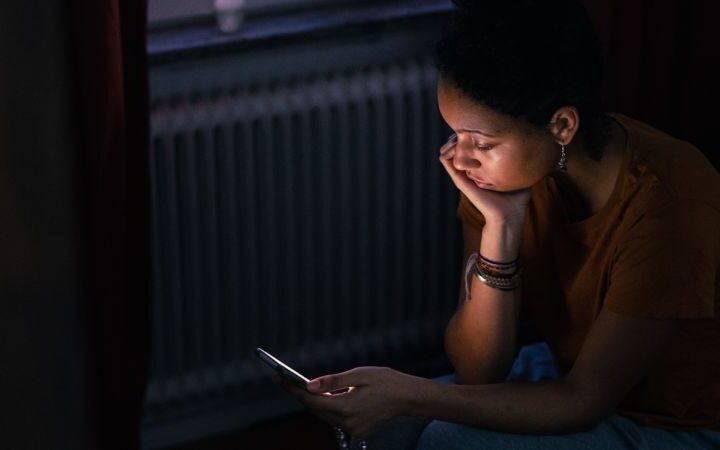 Social media usage linked to well-being declines among youth, World Happiness Report finds