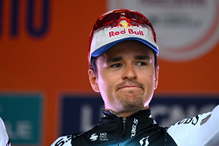 Tom Pidcock withdraws from Volta a Catalunya after severe crash leads to injuries