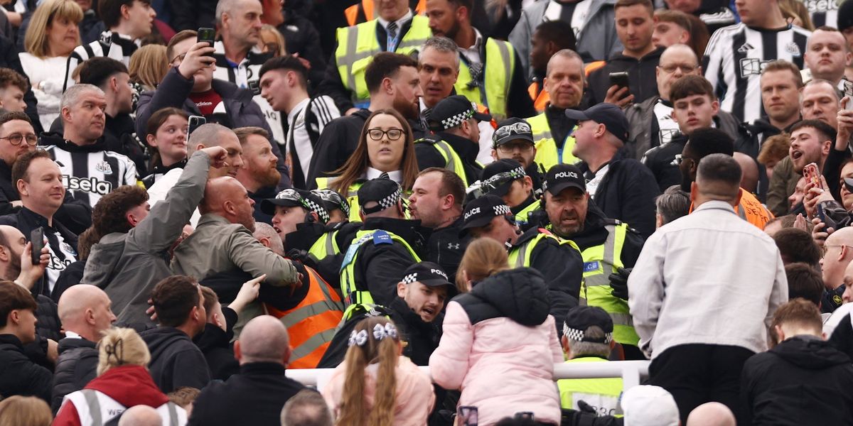 Violence erupts between Newcastle and Sunderland fans before Tyne-Wear derby, one injured