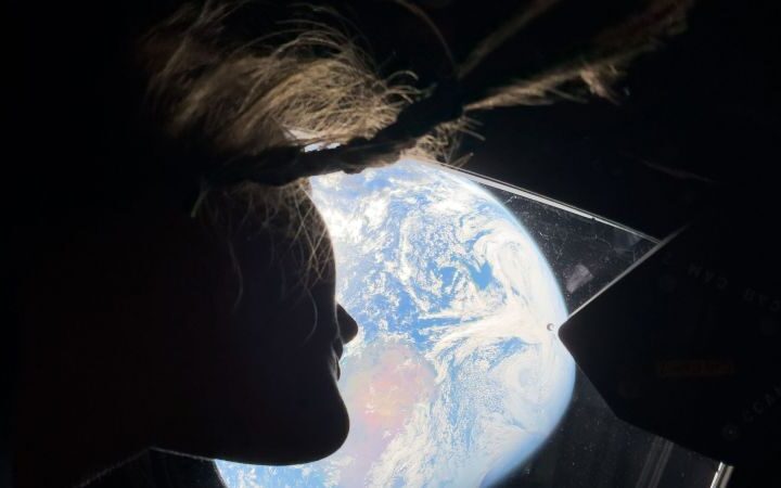 Artemis II astronauts encounter toilet issues while journeying towards the moon