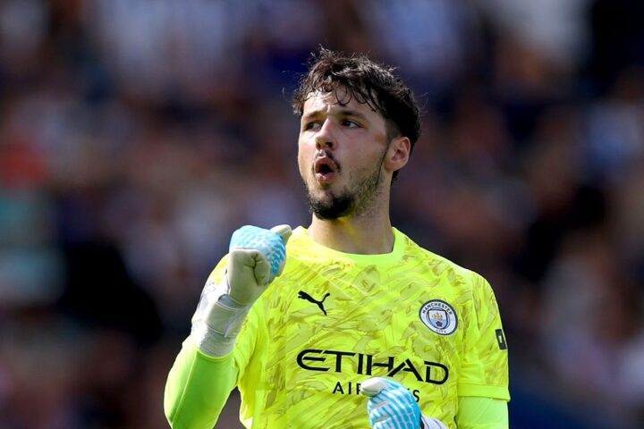 Aston Villa considers James Trafford as potential replacement for Emiliano Martinez