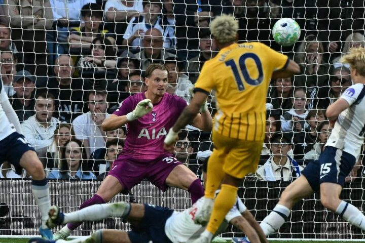 Brighton secures dramatic late equalizer against Tottenham in Premier League clash