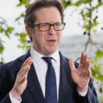 Calls for Keir Starmer to resign amid escalating accountability scandal over Peter Mandelson's appointment