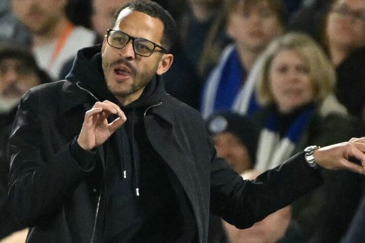 Chelsea management in crisis talks over Liam Rosenior's position after Brighton defeat