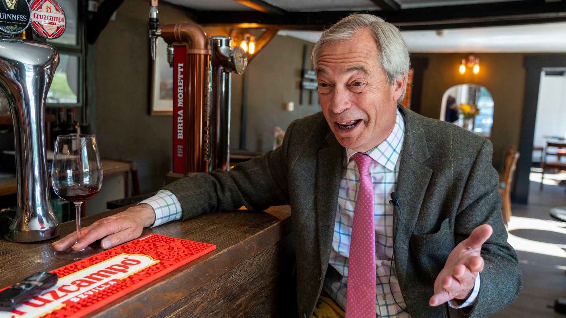 Farage vows to retaliate against Starmer, predicts Labour's defeat in upcoming elections