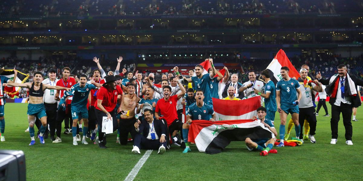 Iraq coach collapses in emotional scenes after World Cup qualification