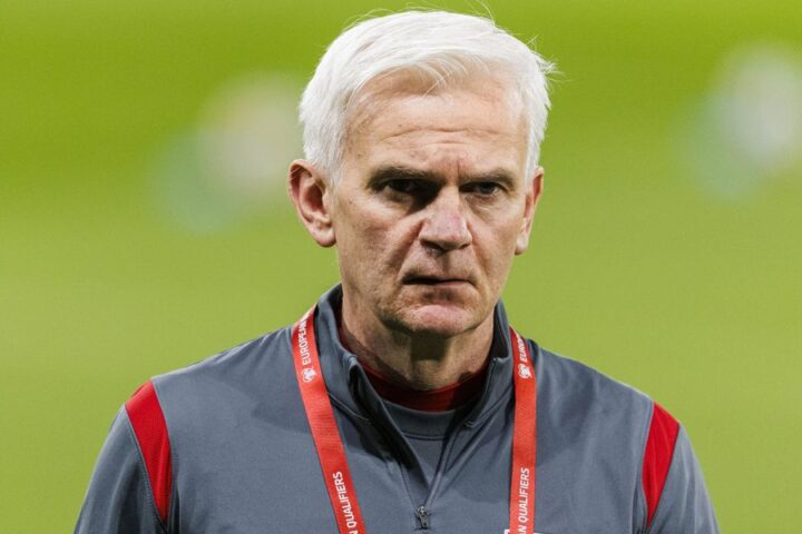 Jacek Magiera, Poland's assistant football coach, dies suddenly at 49