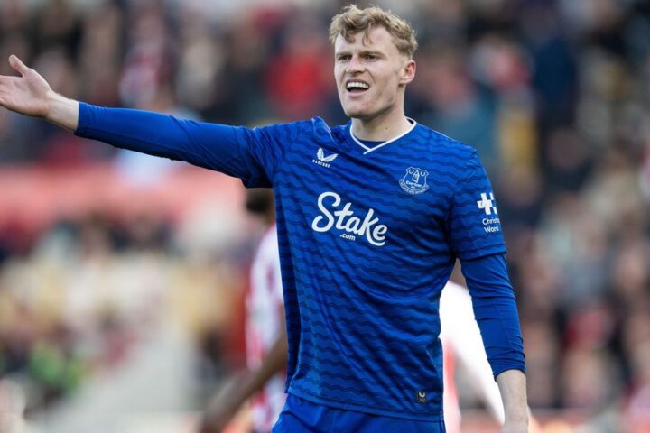 Jarrad Branthwaite ruled out for two months following injury in Merseyside derby