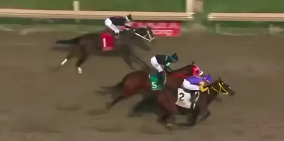 Jockey defends ride amid investigation into controversial performance at Parx Racing