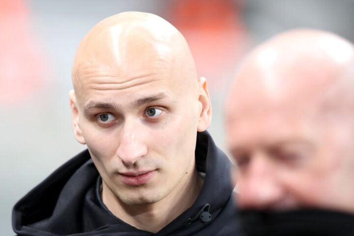 Jonjo Shelvey criticizes England as he settles into new role with Arabian Falcons in UAE
