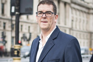 Keir Starmer faces pressure to clarify Mandelson vetting failure as Kemi Badenoch calls for transparency