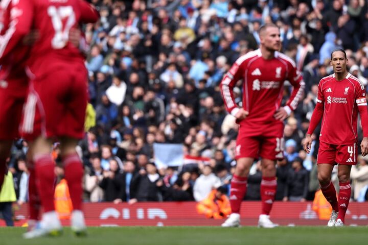 Liverpool players meet urgently to address concerns following 4-0 FA Cup defeat to Manchester City