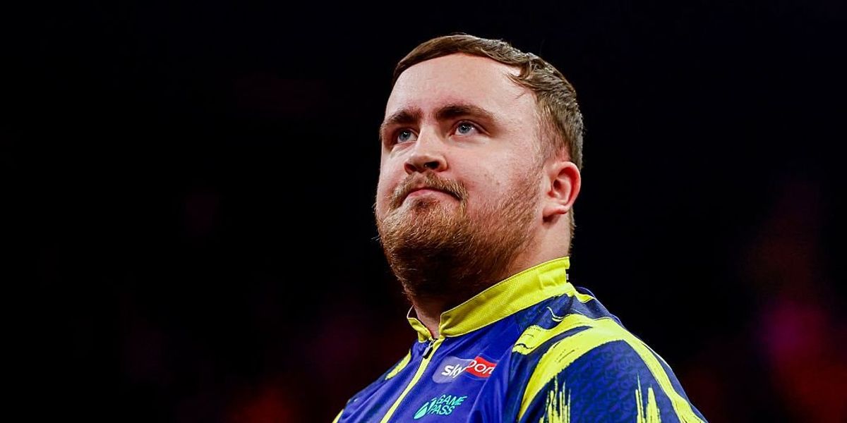 Luke Littler defeated by Jonny Clayton amid hostile Dutch crowd in Rotterdam