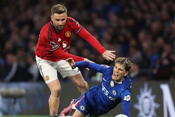 Luke Shaw mocks Alejandro Garnacho after Manchester United's win against Chelsea