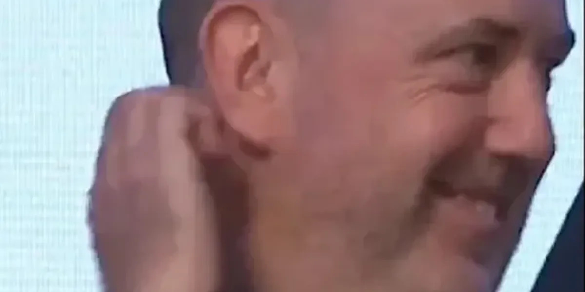 Mark Williams embraces playful jabs about appearance at World Snooker Championship