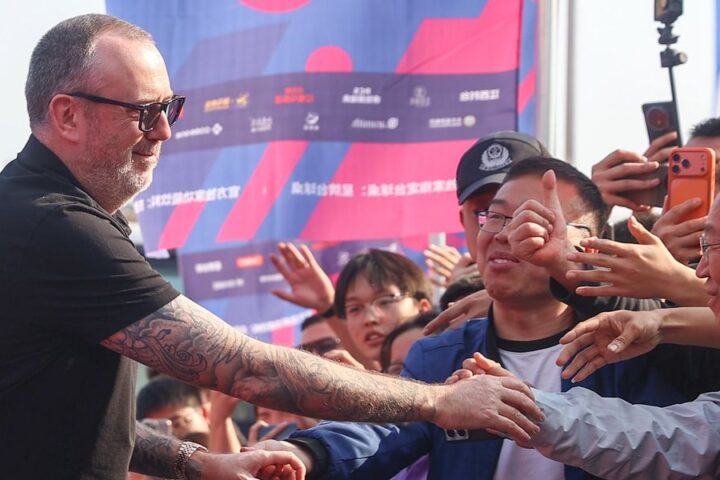 Mark Williams vows to run naked on M4 if he wins fourth World Championship title