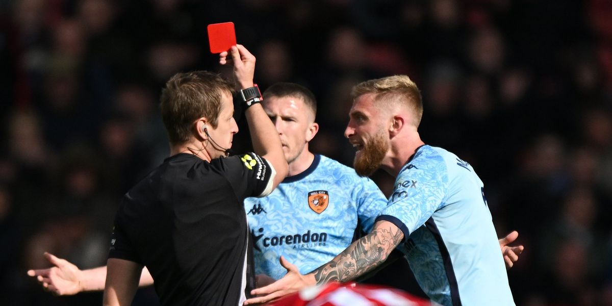 Oli McBurnie criticises referee's performance after Hull's controversial defeat to Sheffield United