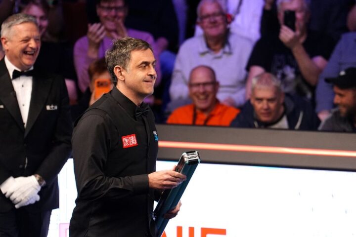 Ronnie O'Sullivan makes blunder entering Crucible ahead of World Snooker Championship match