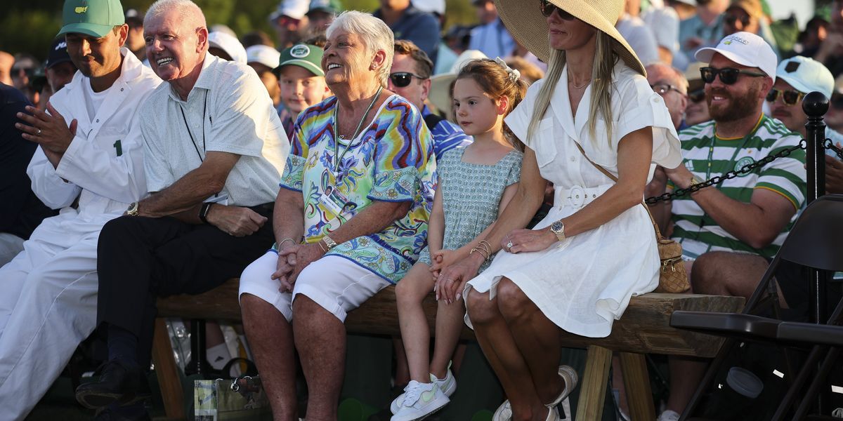Rory McIlroy wins second Masters title while mother’s unique bag captures fans' attention
